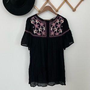 NWT Entrance Boutique Black Embroidered Floral Dress